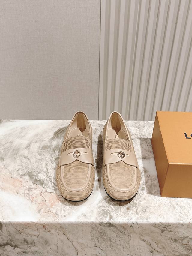 New Arrival of Lv's Early Spring ~ Lv Spring and Summer Ballet Shoes are so out