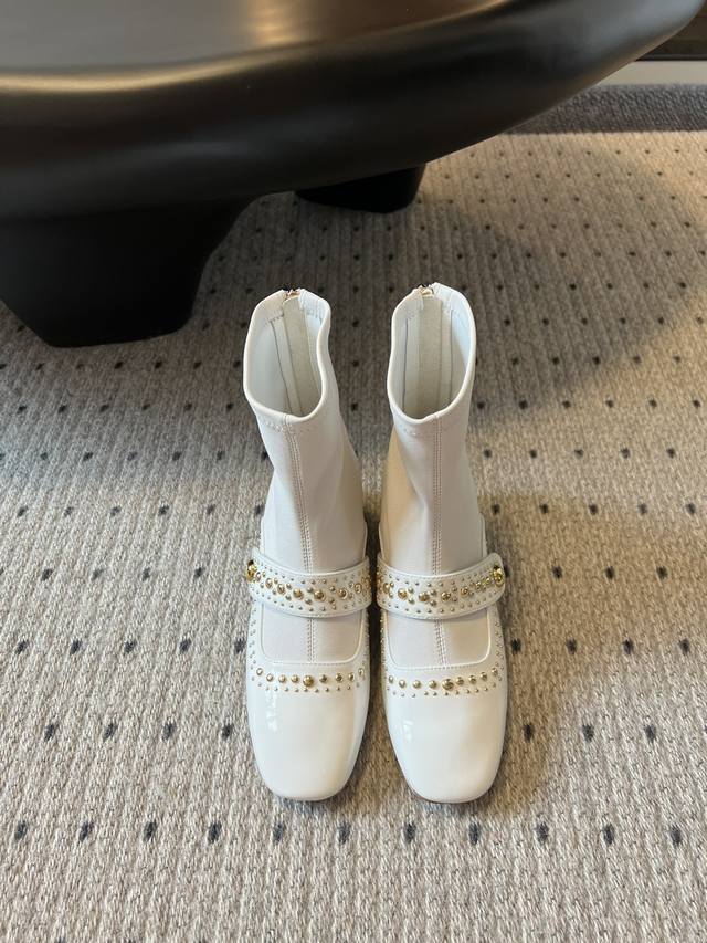 Dio* CD 24 autumn and winter show stretch sheepskin boots The catwalk style high