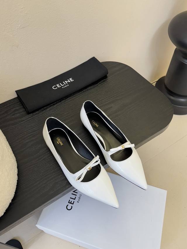 Celin*Classic retro pointed high heels Celin's series is really retro Unbeatable