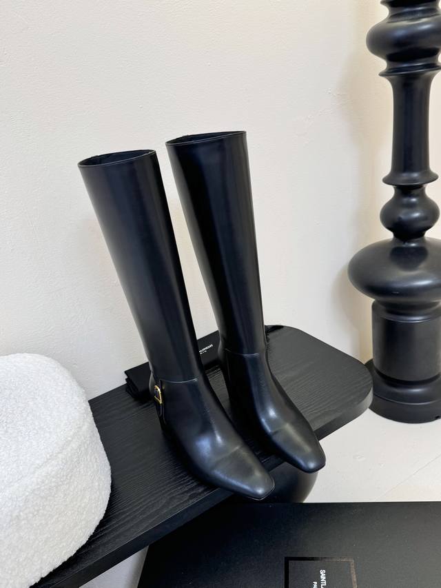 Saint Laurent boots The pointed toe and stiletto heel complement each other, ad