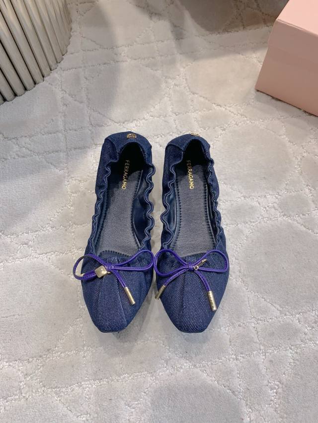 factory price P Ferragam* new flat shoes egg roll shoes design is very delicate