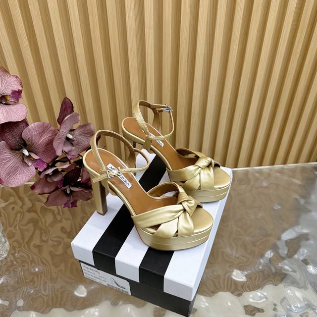 Aquazzura 2025 new waterproof platform silk steel bead sandals, top version DDD.
