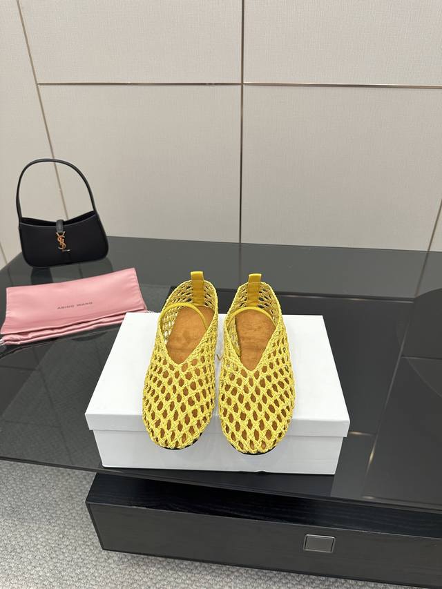 Abing Wang woven Mary Jane shoes minimalist style What is a sexy weapon? It must