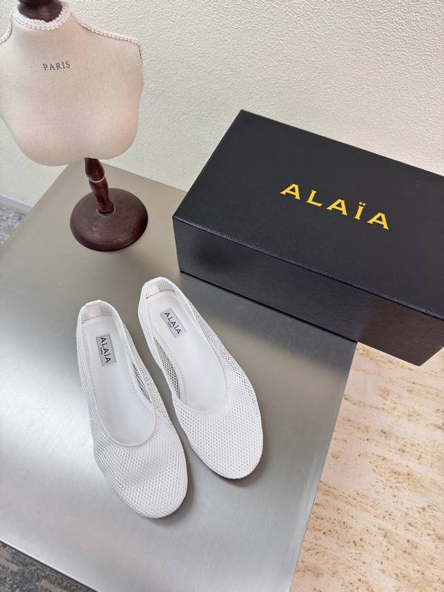 25 Classic mesh Alaia single shoes from Paris Love at first sight White classic