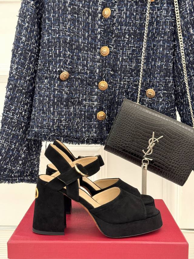 Factory Price Valentino 25Ss Spring and Summer New Waterproof Platform High Hee