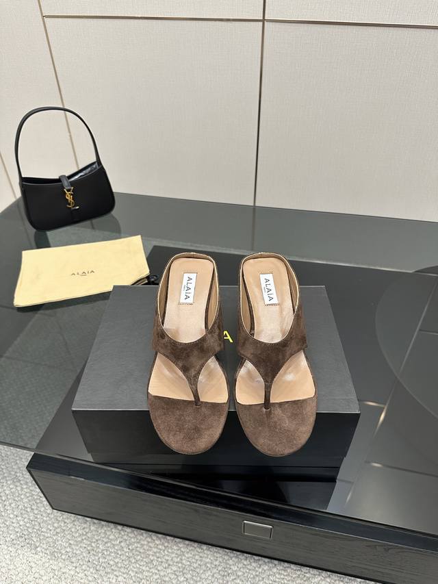 Silk 330 Sheep and woven Alaa triangle thick-soled wedge slippers High Love Alaa