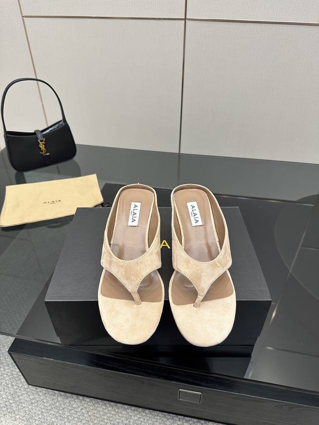 Silk 330 Sheep and woven Alaa triangle thick-soled wedge slippers High Love Alaa