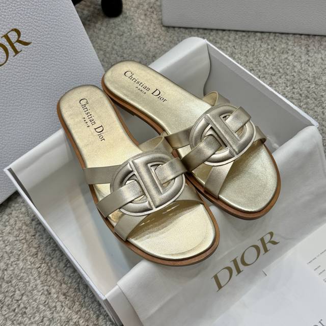 Casual style Dior 25Ss summer high version new sandals. Simple and versatile. Pe