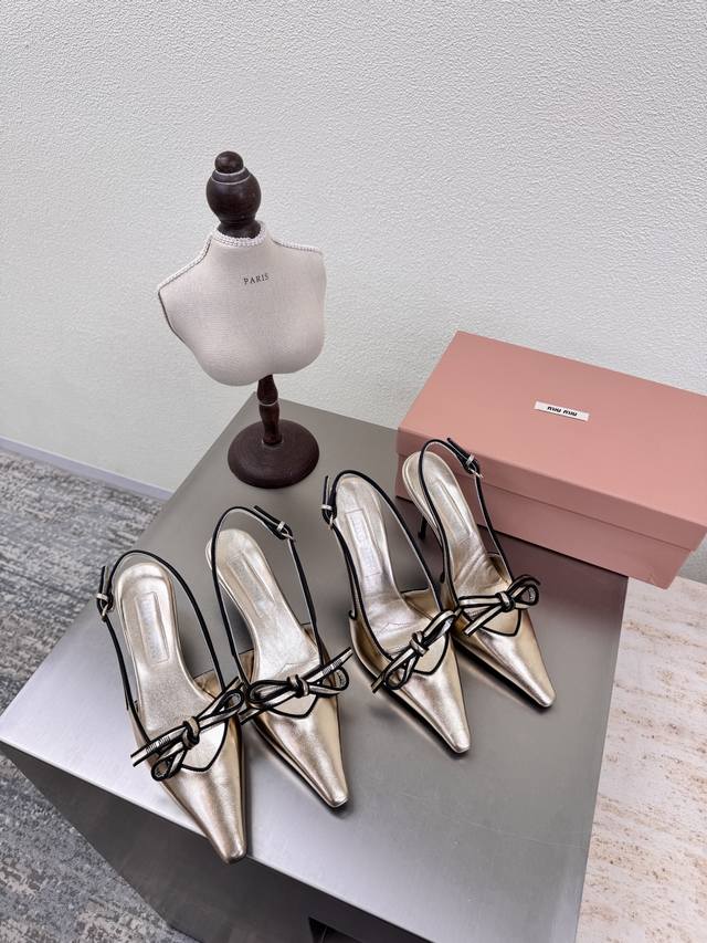 Miu'miu 25 Early Autumn Back Heel High Heel Series Classic Gold Bowknot Matching