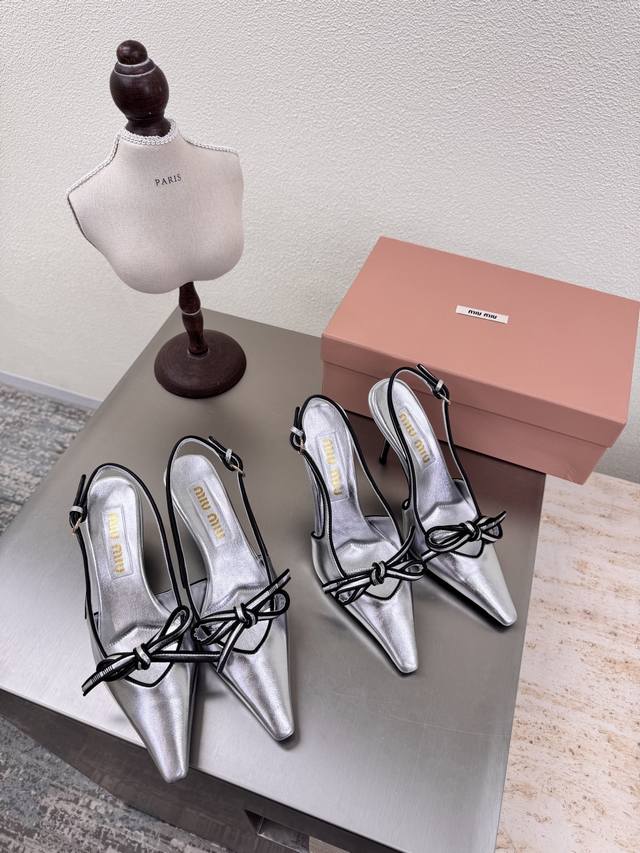 Miu'miu 25 Early Autumn Back Heel High Heel Series Classic Silver Bowknot Versio