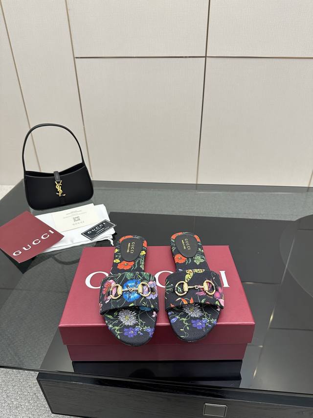 Top versionGucci classic horsebit slippersThe most worthwhile item to buy in sum