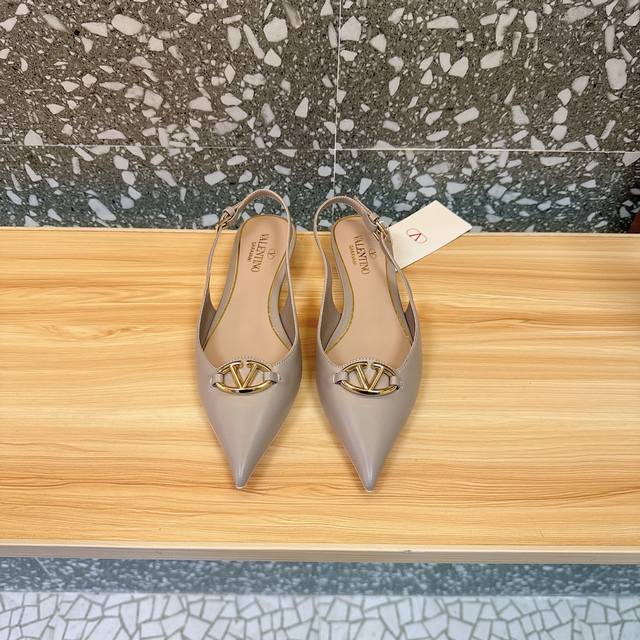 Valentino Valentino's hottest new product The new mules are so comfortable to we