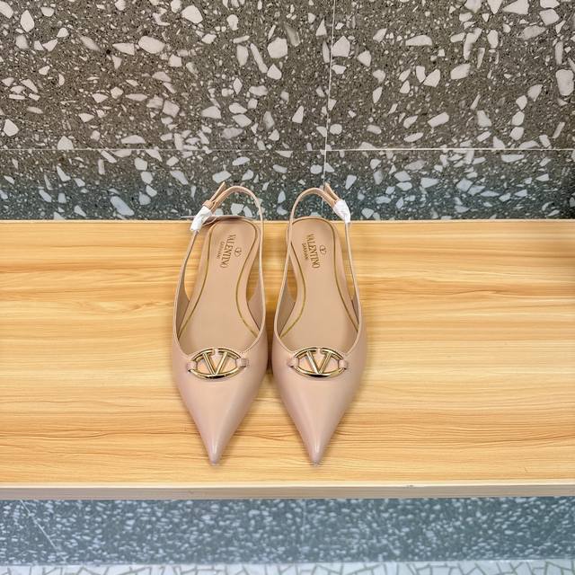 Valentino Valentino's hottest new product The new mules are so comfortable to we