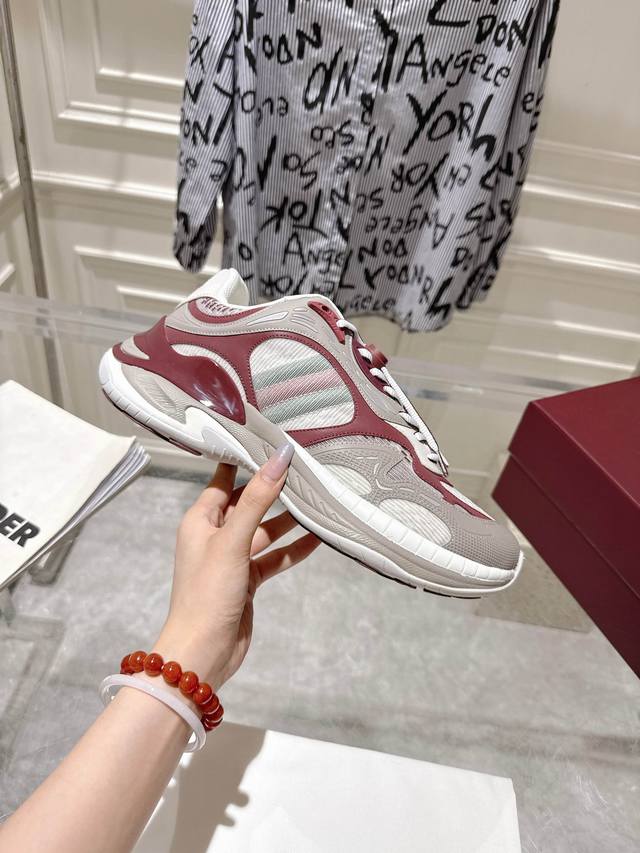 2.0 The latest couple style daddy shoes sneakers This sports running shoe will b