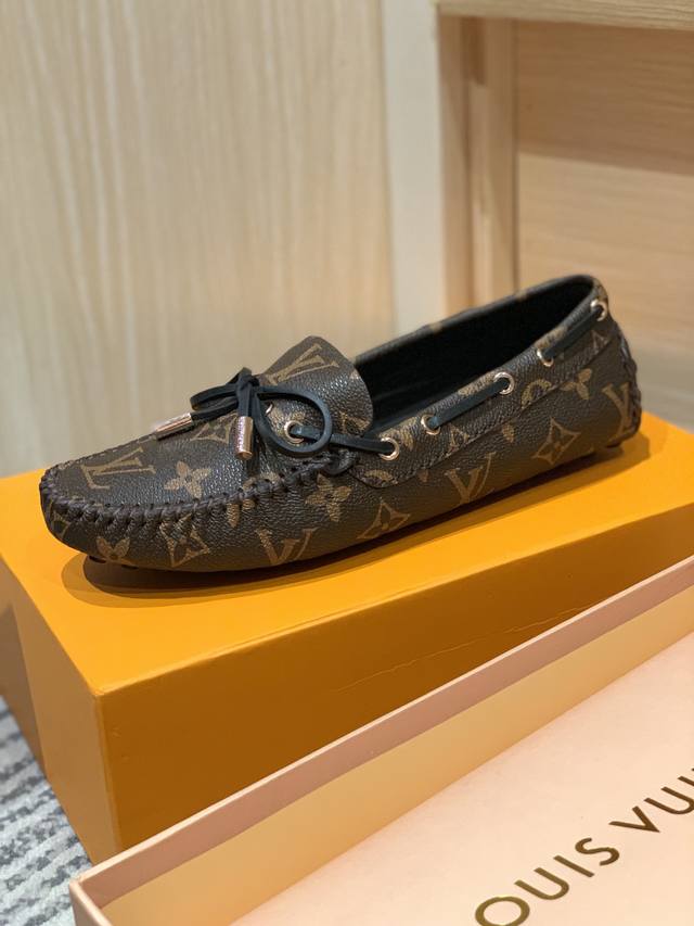 Top quality counter classic interpretation of old flower casual shoes Old flower