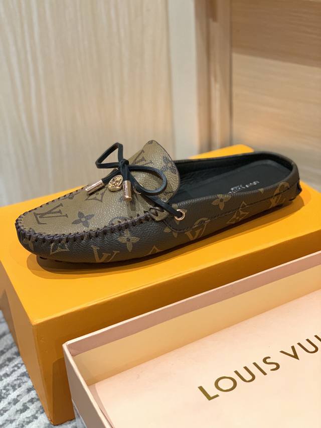 Top quality counter classic interpretation of old flower closed toe slippers Old