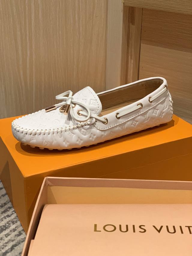 Top quality counter classic interpretation of old flower casual shoes Old flower