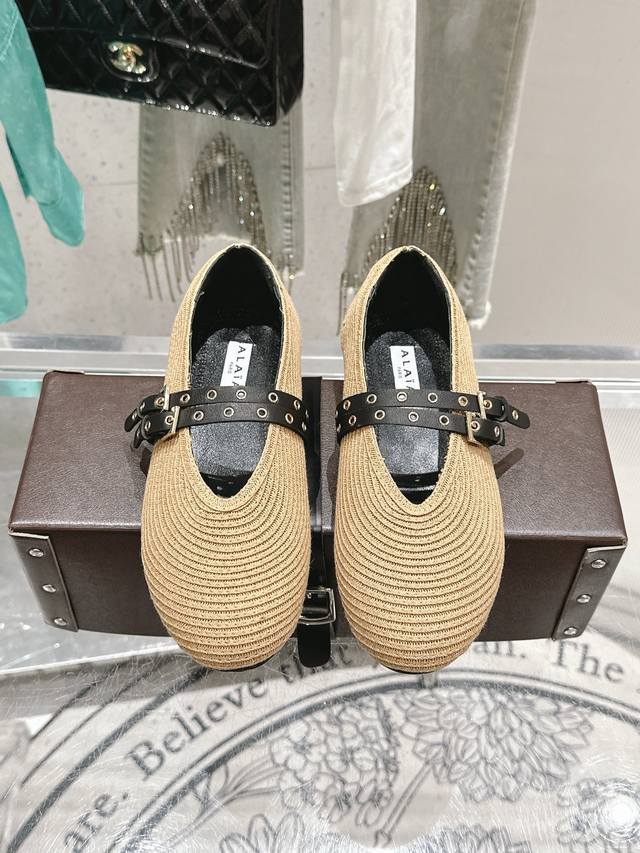 Alaia new retro hollow cowhide Mary Jane shoes ballet shoes full of girlish styl