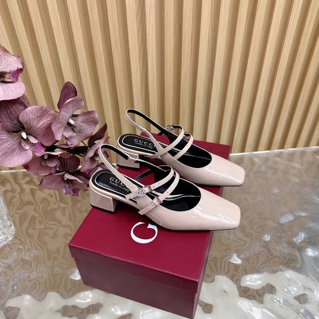 2025 Early Spring Gucci Chunky Heel Horsebit Diamond Buckle SandalsAs an outstan