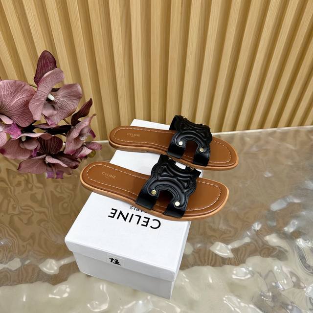 Celine Celine 2025 Spring and Summer New Arc de Triomphe Logo Slippers The upper