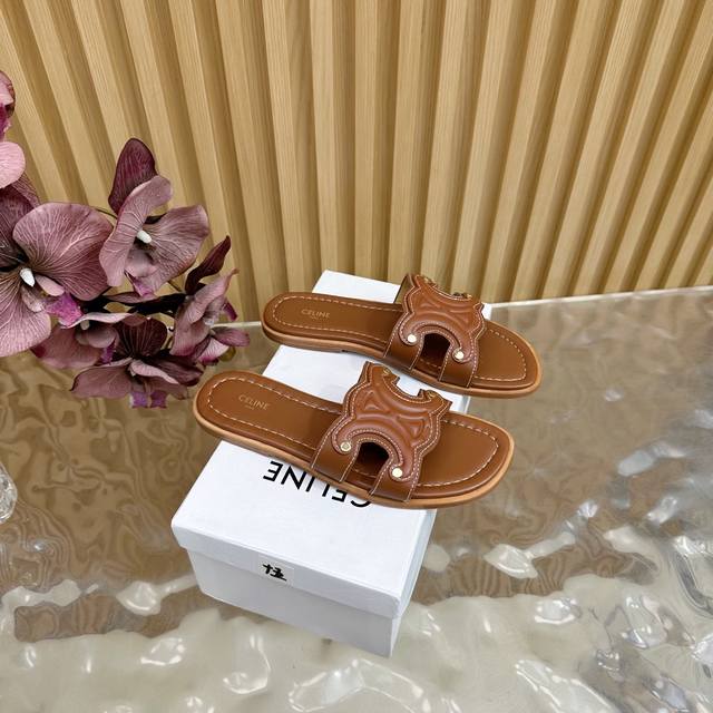 Celine Celine 2025 Spring and Summer New Arc de Triomphe Logo Slippers The upper