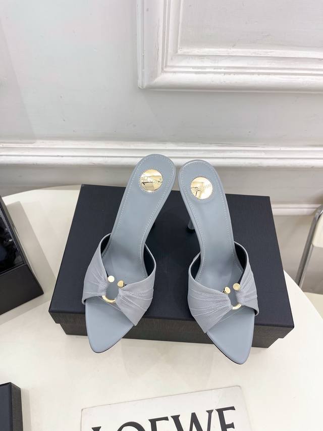 Sain*Laurent Saint Laurent 2025 Spring and Summer New Metal Buckle High Heel San