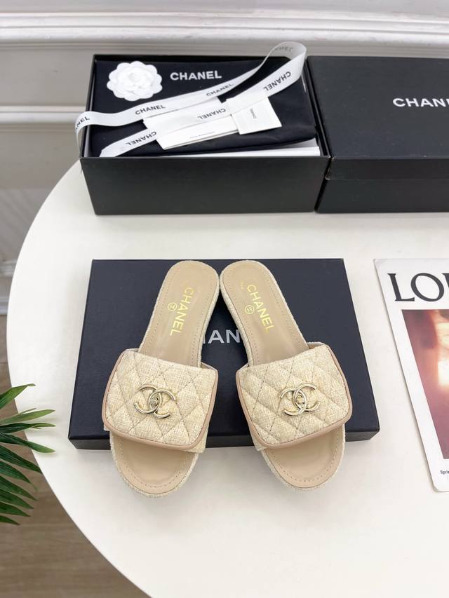 Chanel 25 2025 Spring and Summer New Products Counter Classic Chanel Style Back