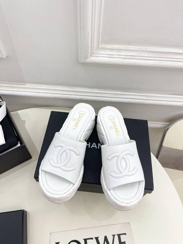 Chanel 25 2025 Spring and Summer New Products Counter Classic Chanel Double C T