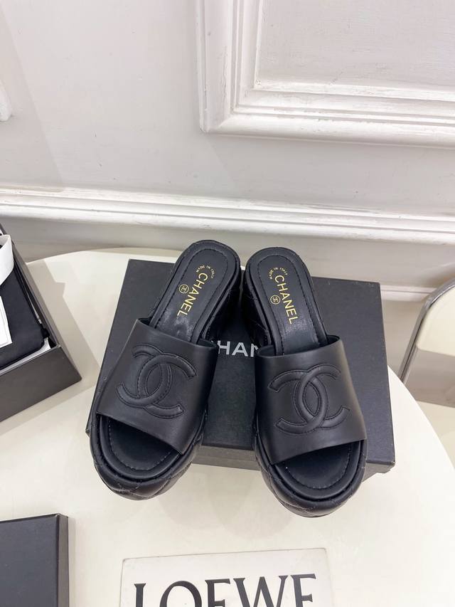 Chanel 25 2025 Spring and Summer New Products Counter Classic Chanel Double C T