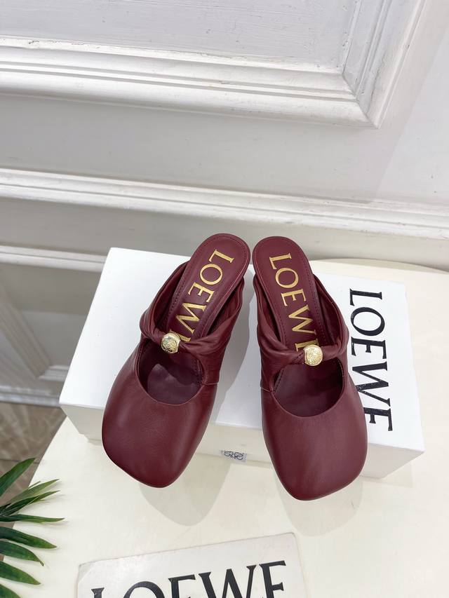 Loewe 2025 Spring and Summer New Product Pebble Kitten Heel Mule Slippers Loewe