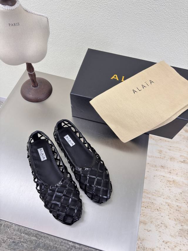 Flat-soled bamboo cage shoes Chinese style flat-soled Alaia slippers from Paris