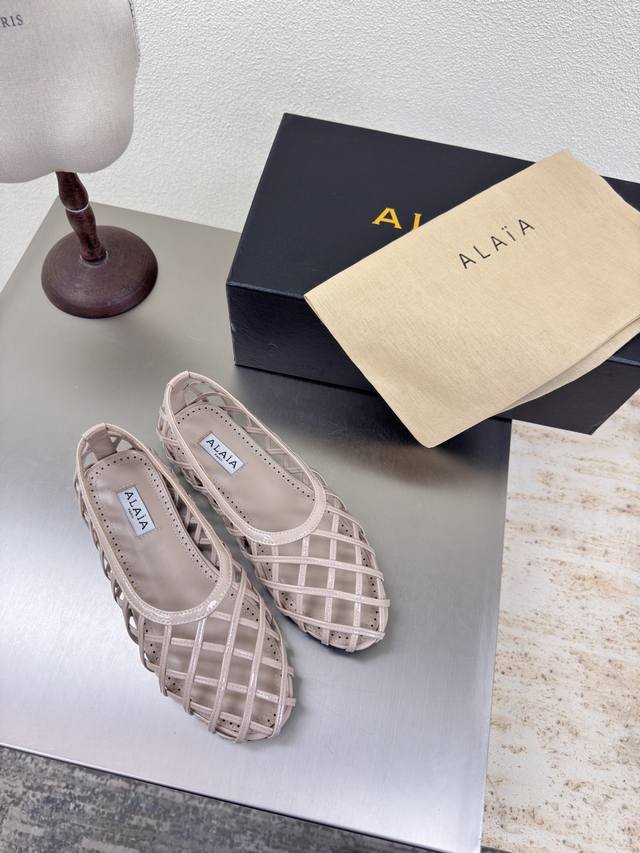 Flat-soled bamboo cage shoes Chinese style flat-soled Alaia slippers from Paris
