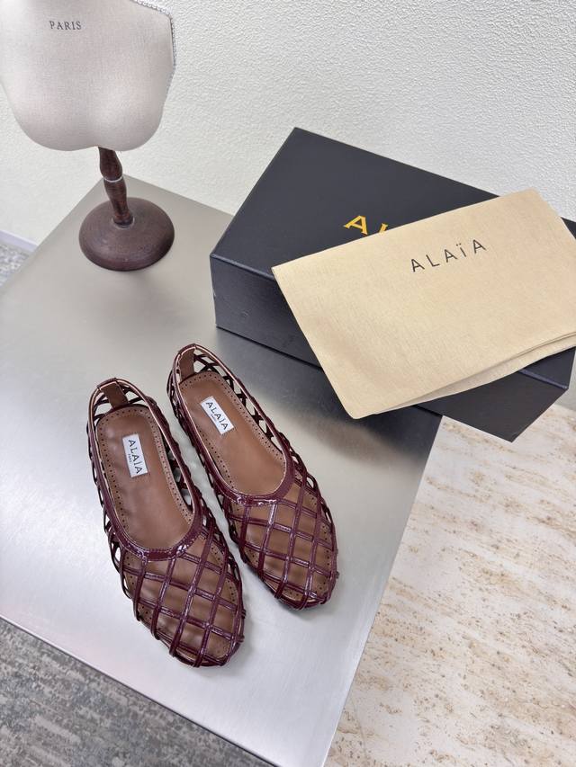Flat-soled bamboo cage shoes Chinese style flat-soled Alaia slippers from Paris