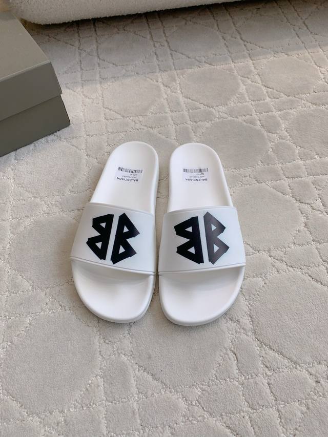 Factory price P Men's Balenciag* Classic men's beach slippers Casual versatile