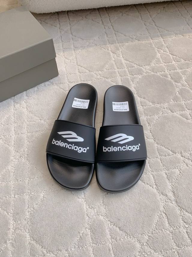 Factory price P Men's Balenciag* Classic men's beach slippers Casual versatile