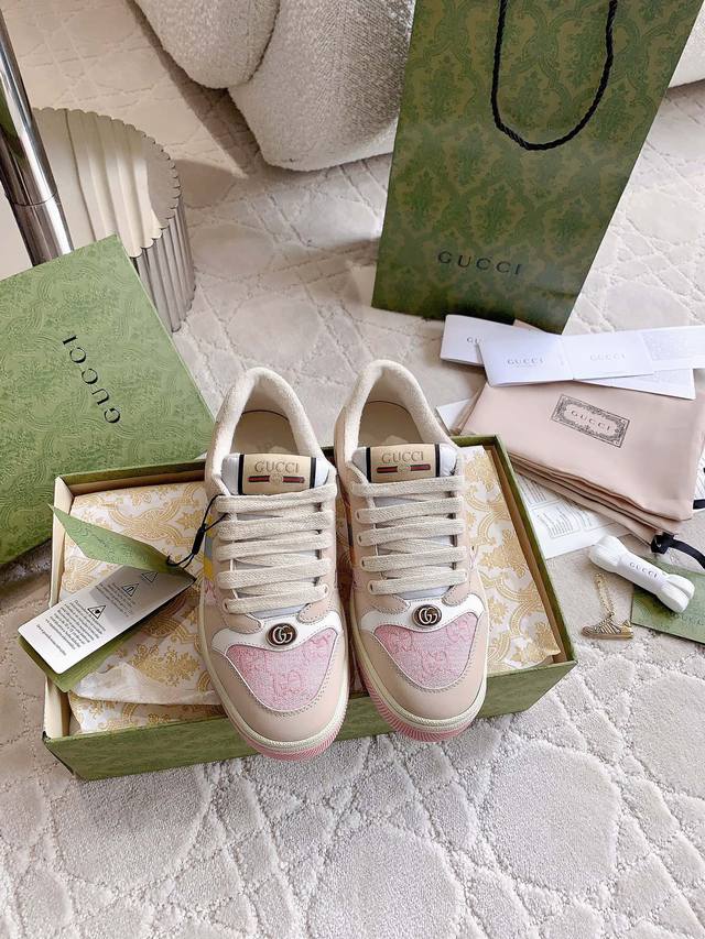 Diamond-free and diamond-less Gucc*Classic dirty shoes, old retro college style