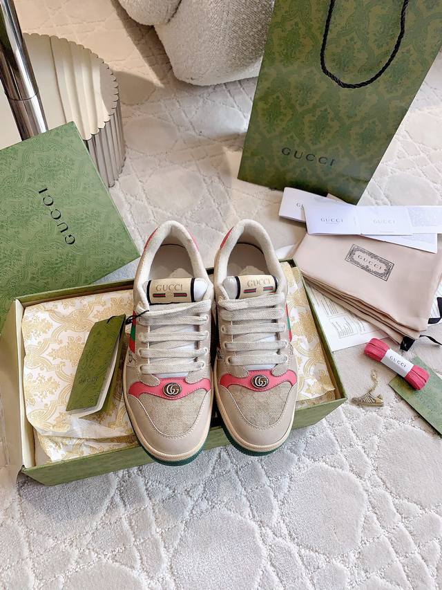 Without diamonds and with diamonds Gucc*Classic dirty shoes, old retro college s