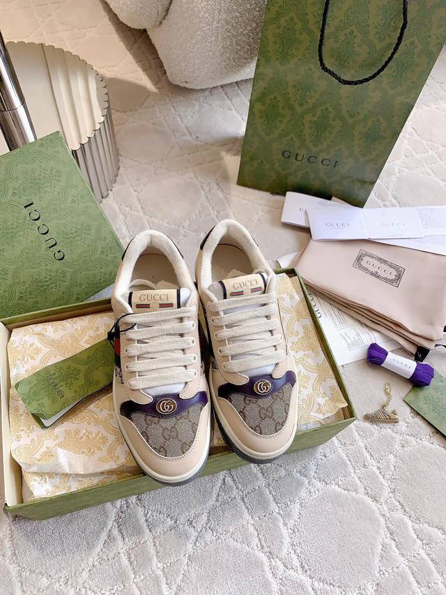 Without diamonds and with diamonds Gucc*Classic dirty shoes, old retro college s