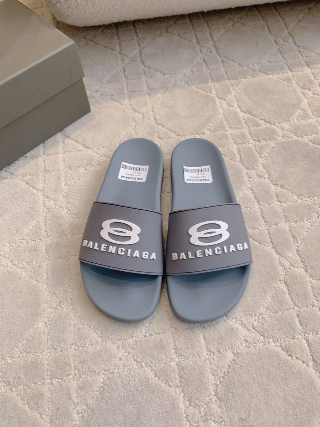 Factory price P Men's Balenciag* Classic men's beach slippers Casual versatile