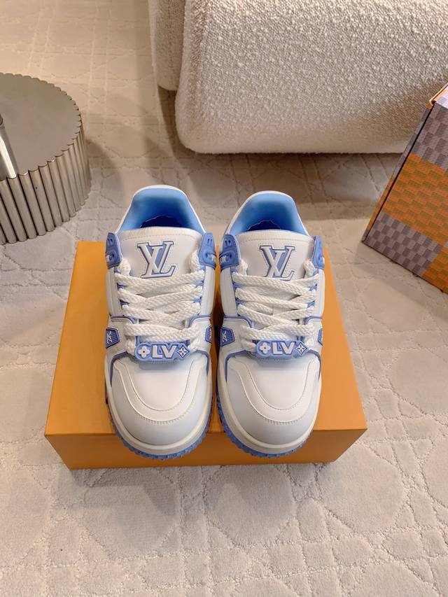 factory price P Louis Vuitt* Chubby casual shoes. The chubby shoe shape comes wi
