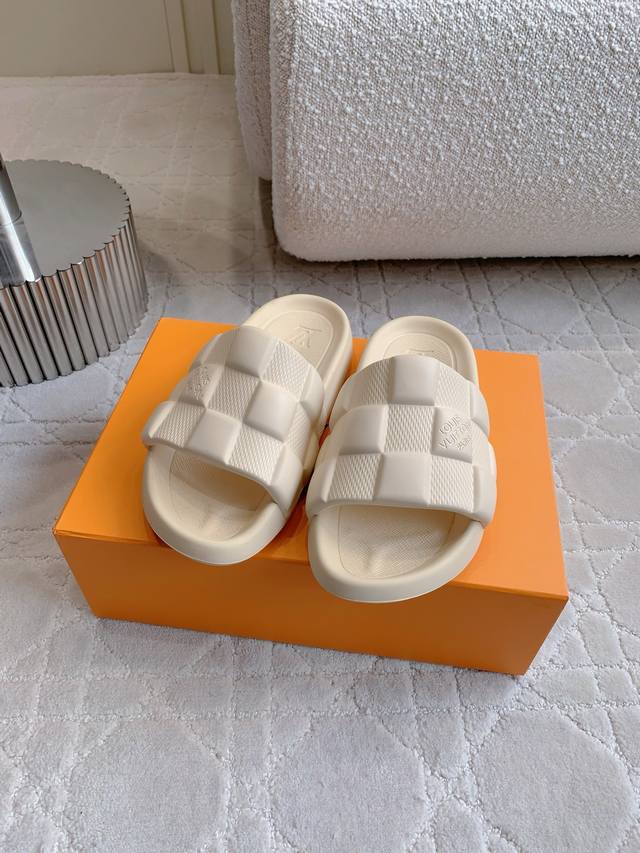 Factory price P Unisex style Louis Vuitt* Classic checkerboard beach slippers C