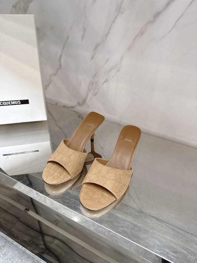 Jacquemus25 Spring and Summer new high-heeled sandals for women, minimalist one-