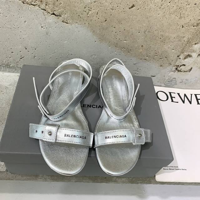 Balenciaga* 2025 Spring and Summer new punk-style sandals are fashionable and st