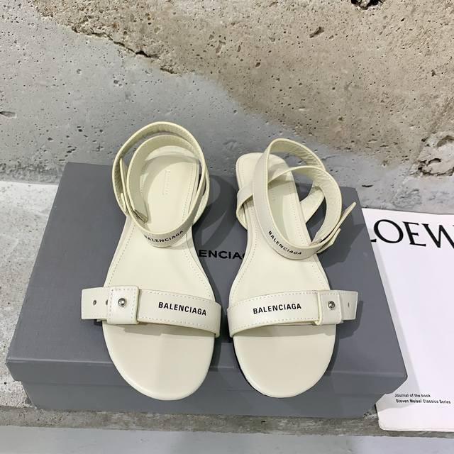 Balenciaga* 2025 Spring and Summer new punk-style sandals are fashionable and st