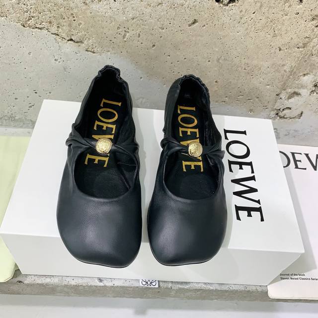 Loew* 2025 new ballet shoes Loewe's sex appeal is so beautiful. The characterist