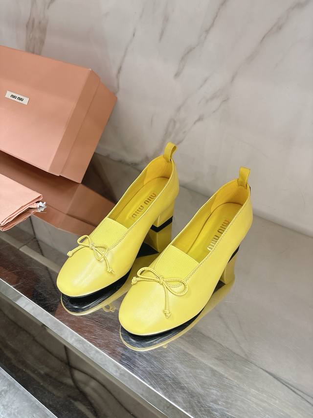 Miumi*2025 spring and summer new ballet shoes, full of high-end feeling. This se