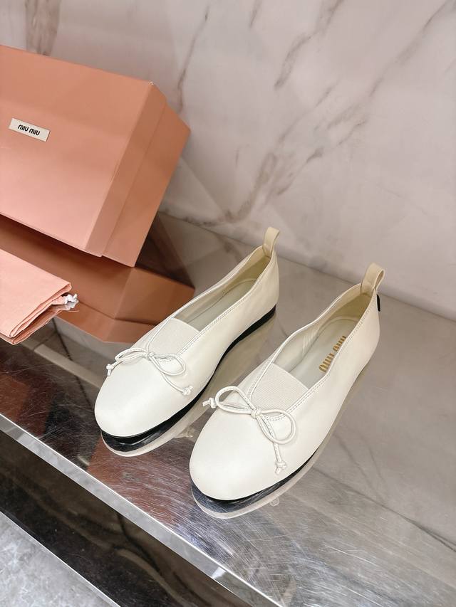 Miumi*2025 spring and summer new ballet shoes, full of high-end feeling. This se