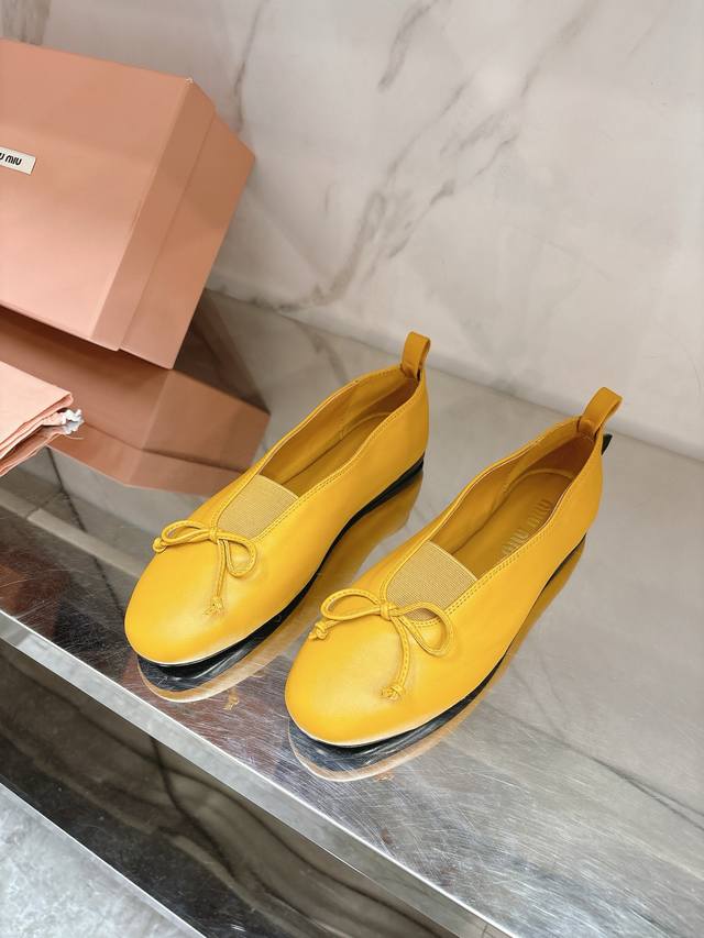 Miumi*2025 spring and summer new ballet shoes, full of high-end feeling. This se