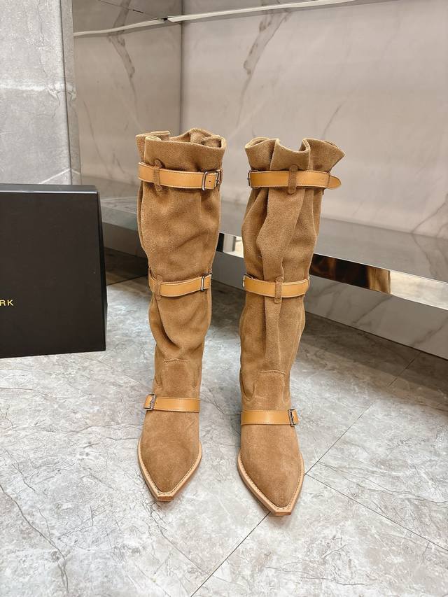 R132025 Autumn and Winter New Style Heaped Boots Beautiful Boots Are Coming A br