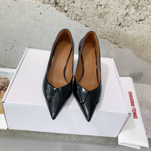 Shushuton*2025 new high heels are highly recommended. Girls must have a pair of